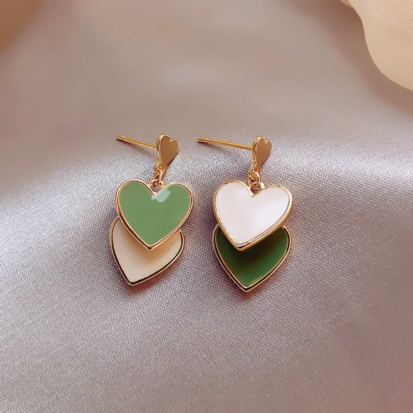🍑Brand New Heart shaped Sage Green Cream Alluring Women Earrings - Picture 2 of 7